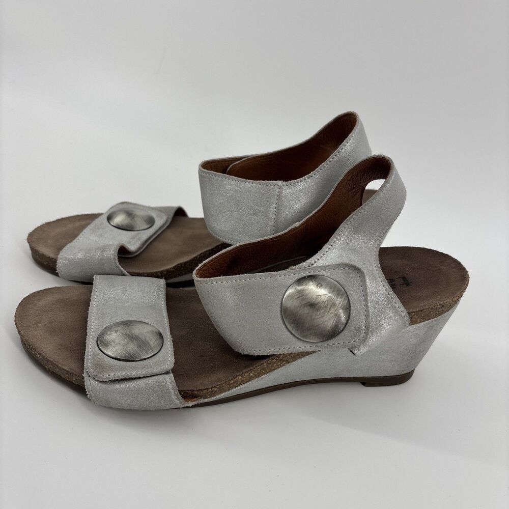 Taos Carousel 3209 Gray Leather Wedge Sandals Ankle Strap Size EU 38/7-7.5 US